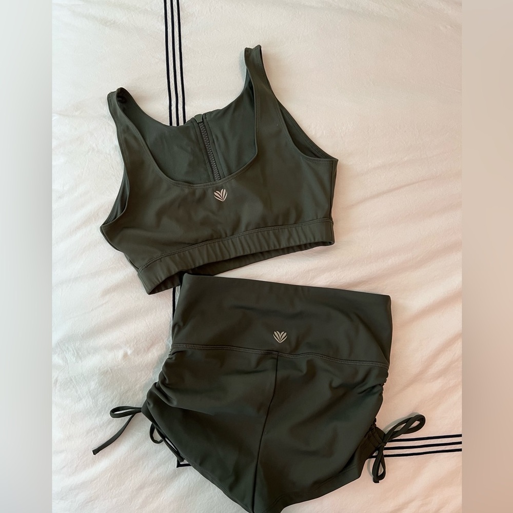 Workout Set - Picture 3 of 4